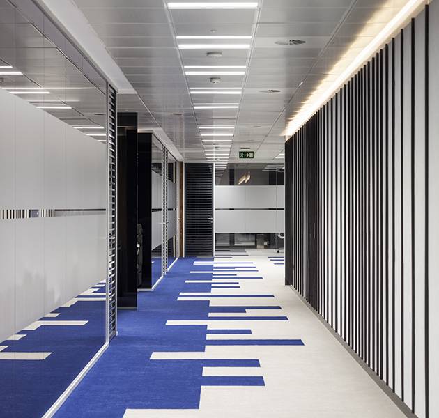 Inspiration Grande Reference office dalles Landscape groove rift couloir graphique bureaux